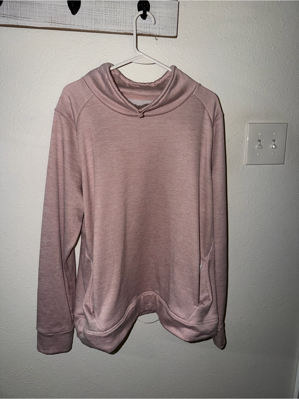 Xersion Women’s Lightweight Pink Pullover Sweatshirt